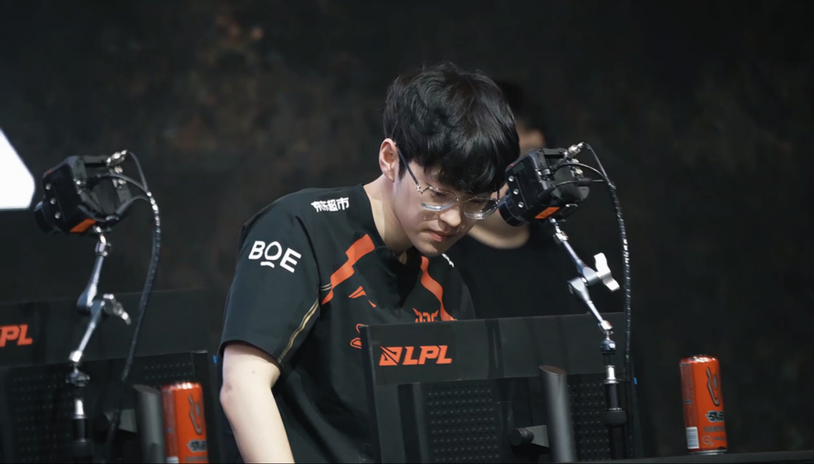 Scout在热火比赛中夺冠,表现优异引发热议! Scout在热火比赛中夺冠,表现优异引发热议!