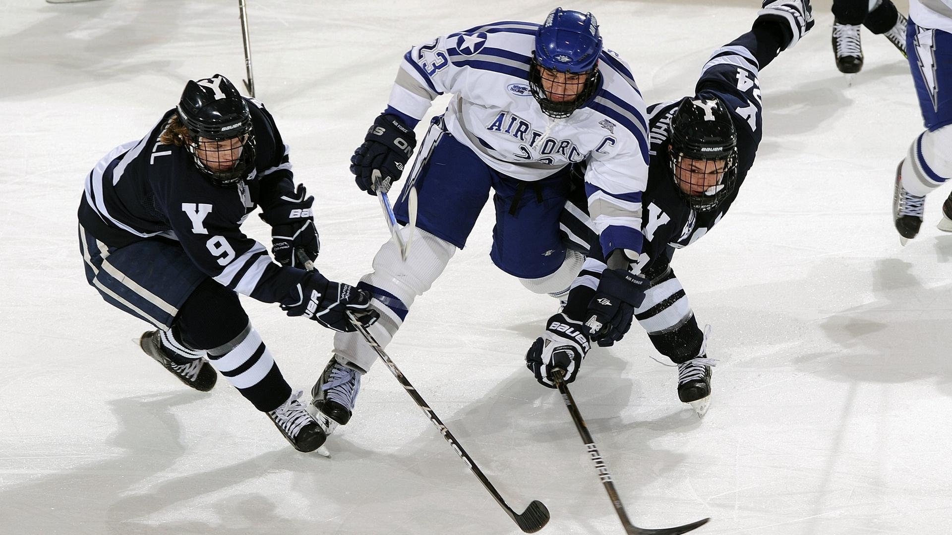 谷爱凌赛点兑现,拜仁慕尼黑淘汰费内巴切晋级四强,主帅激动落泪的简单介绍